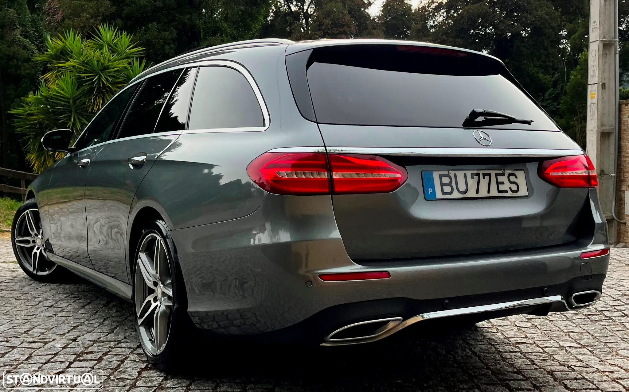 Mercedes-Benz E 220 d 4Matic T 9G-TRONIC AMG Line - 14