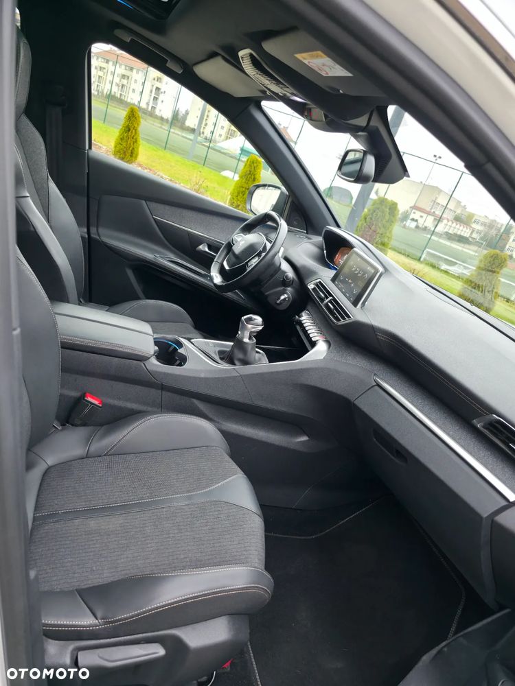 Peugeot 3008 1.5 BlueHDi GT S&S - 28