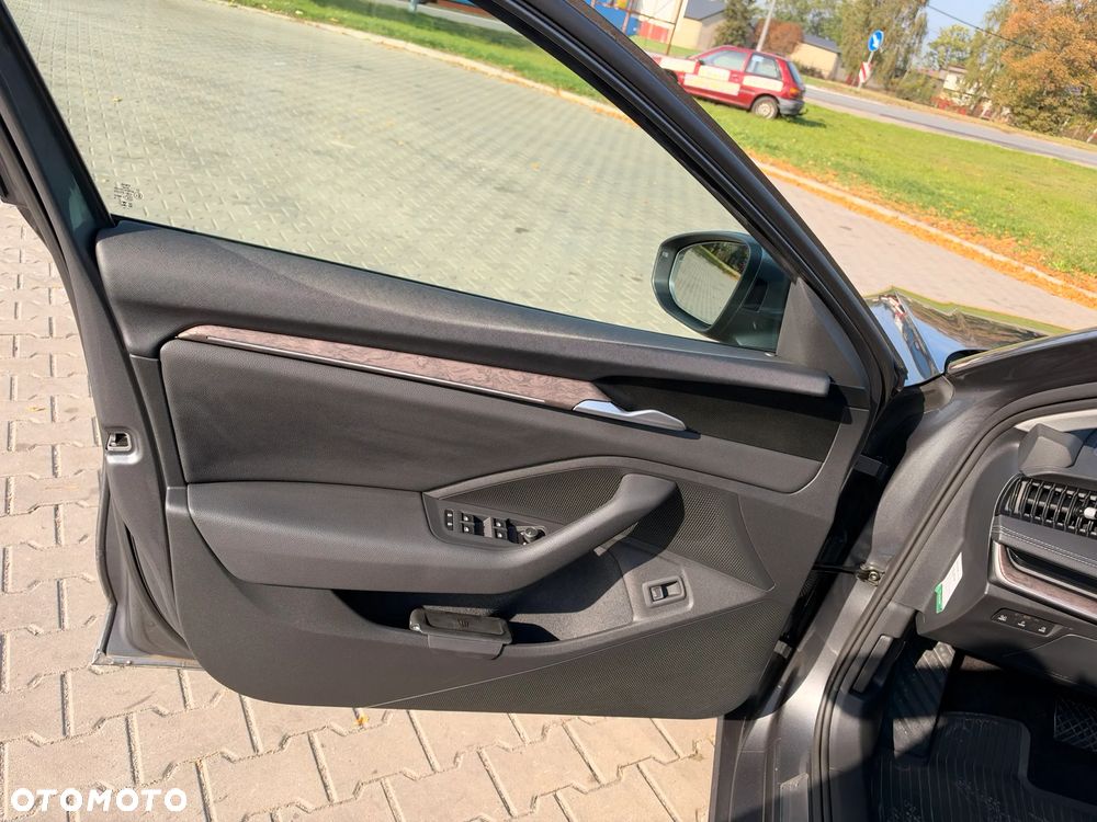Skoda Superb 2.0 TSI 4x4 L&K DSG - 10