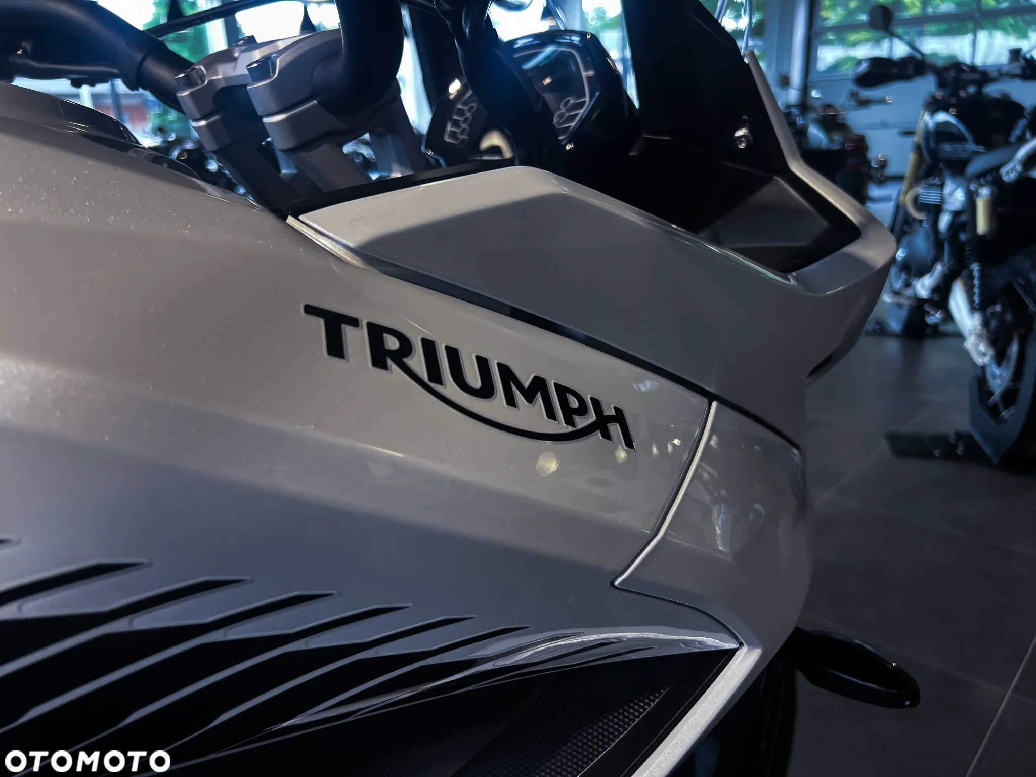 Triumph Tiger - 9