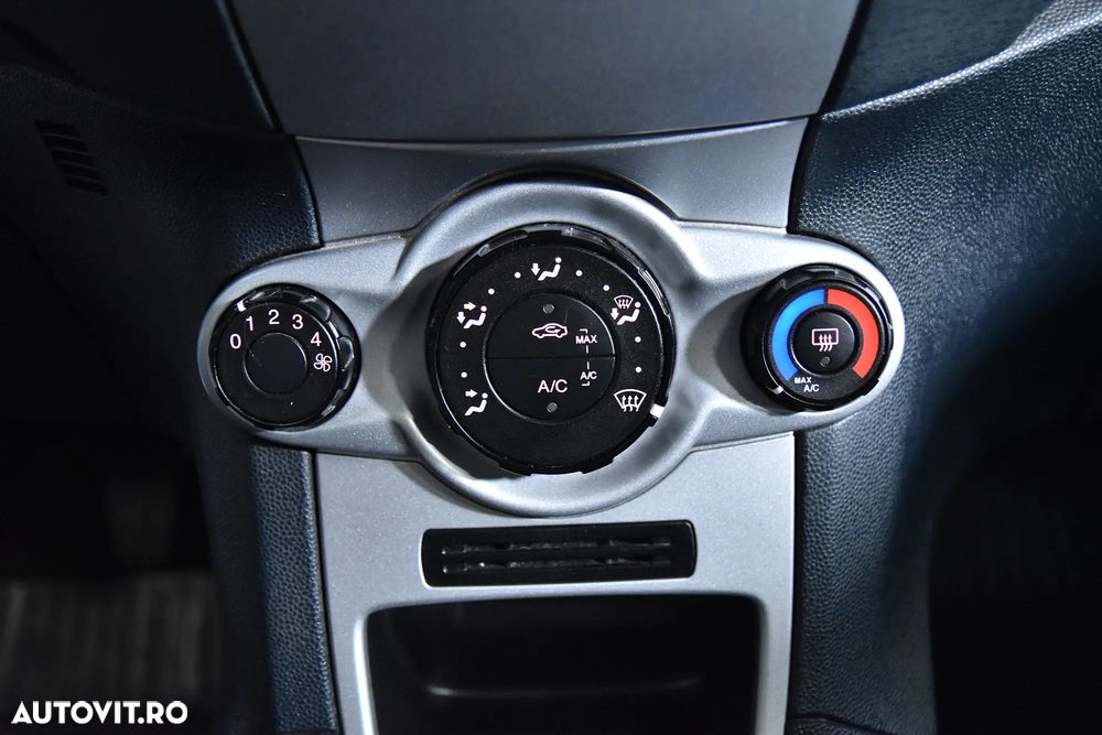 Ford Fiesta - 17