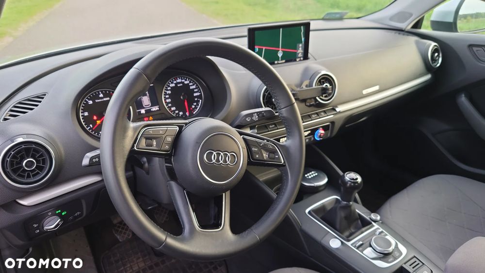 Audi A3 Sportback 1.6 TDI - 11