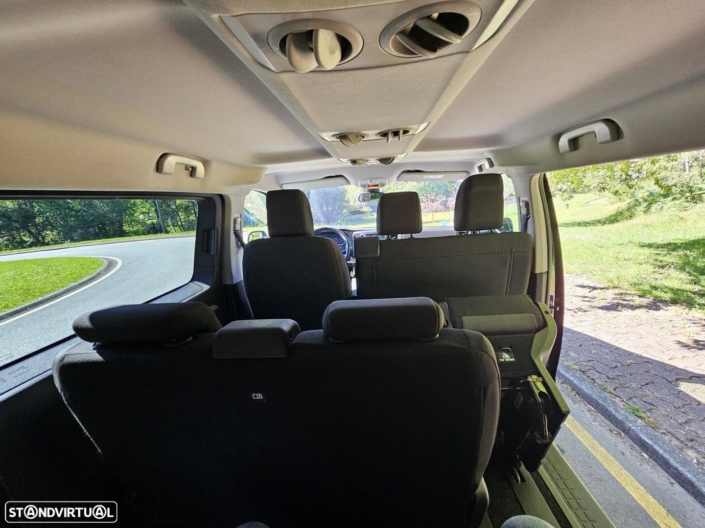 Peugeot Traveller 2.0 BlueHDi L2H1 Allure Standard - 31