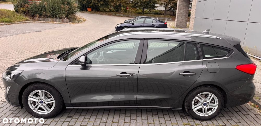 Ford Focus 1.0 EcoBoost Connected - 16
