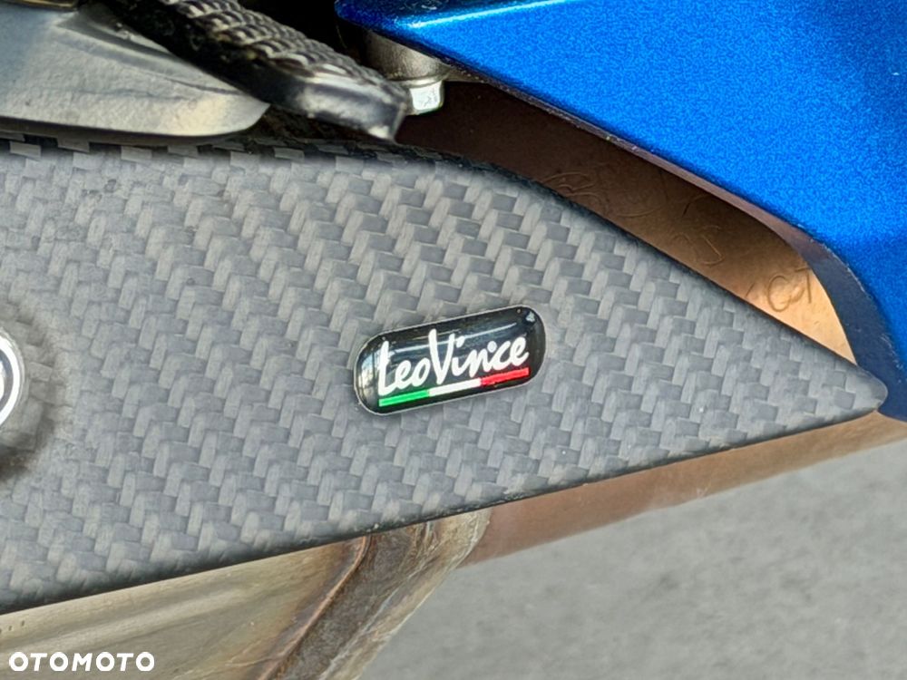 Suzuki GSX 1000 - 21