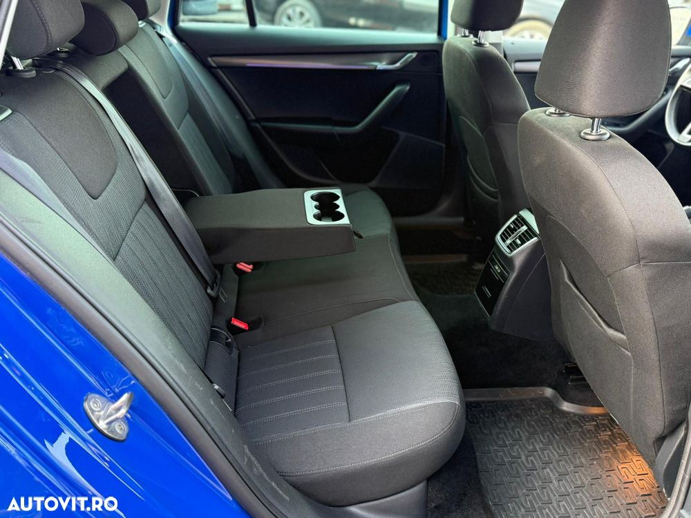 Skoda Octavia 2.0 TDI 4x4 DSG Ambition - 31