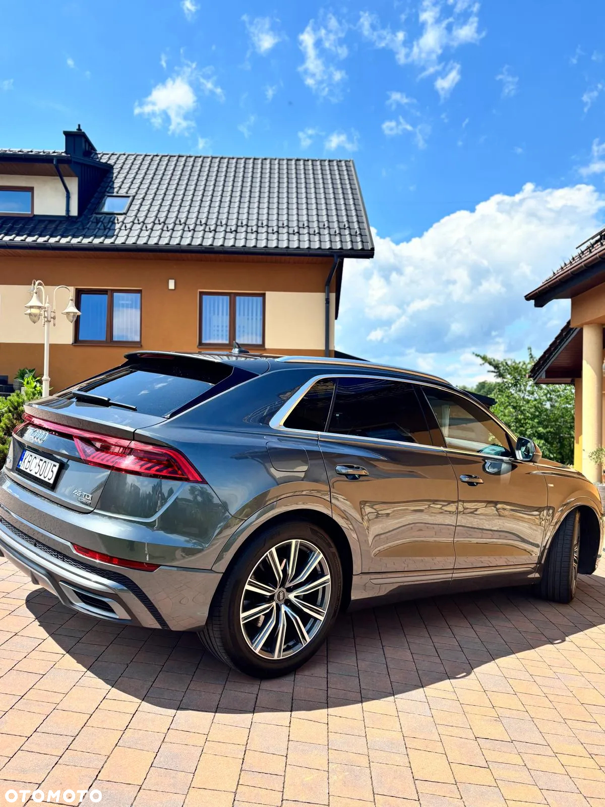 Audi Q8 - 12