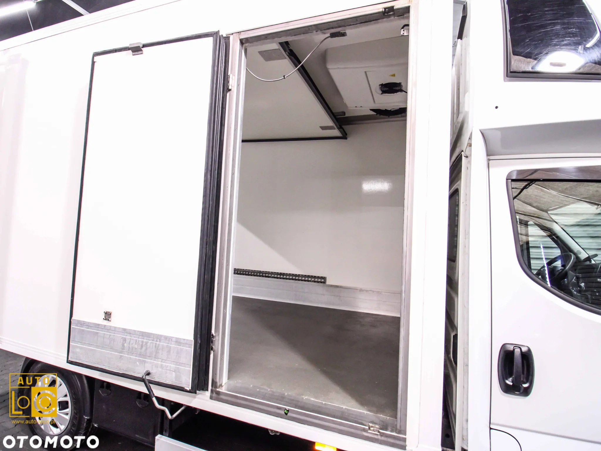Iveco DAILY CHŁODNIA / MROŹNIA / AGREGAT x 2 - 12