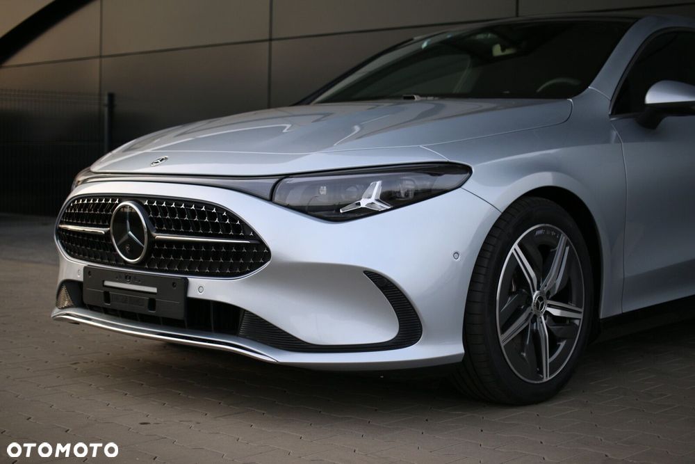 Mercedes-Benz CLA - 11