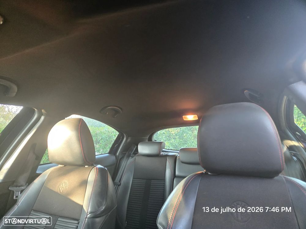 Alfa Romeo Giulietta 1.6 JTDM Distinctive - 10