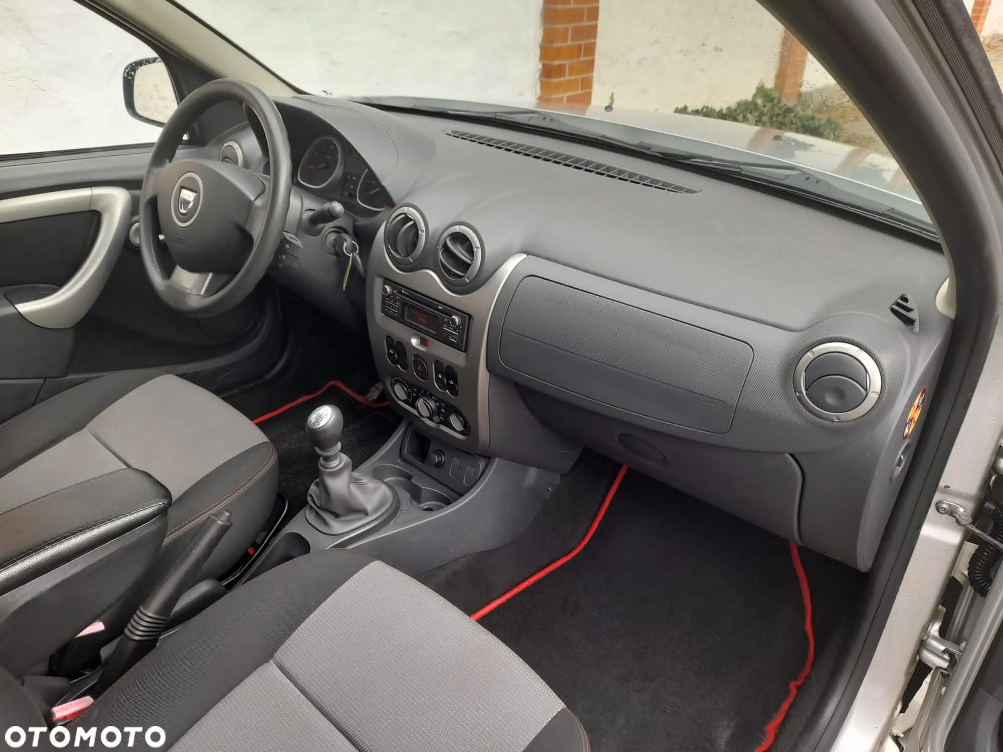 Dacia Duster 1.5 dCi Laureate - 13