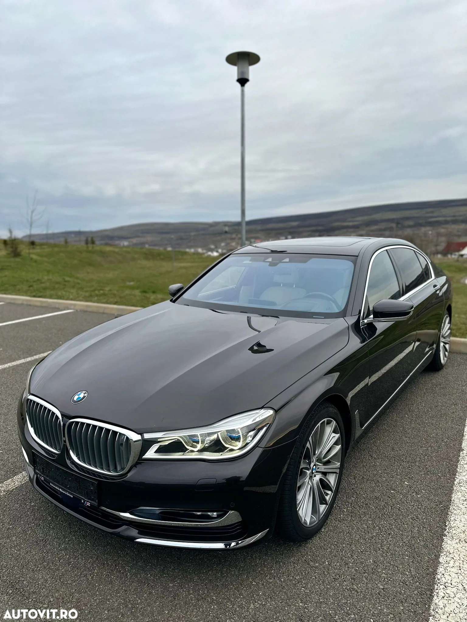 BMW Seria 7 750Li xDrive - 12