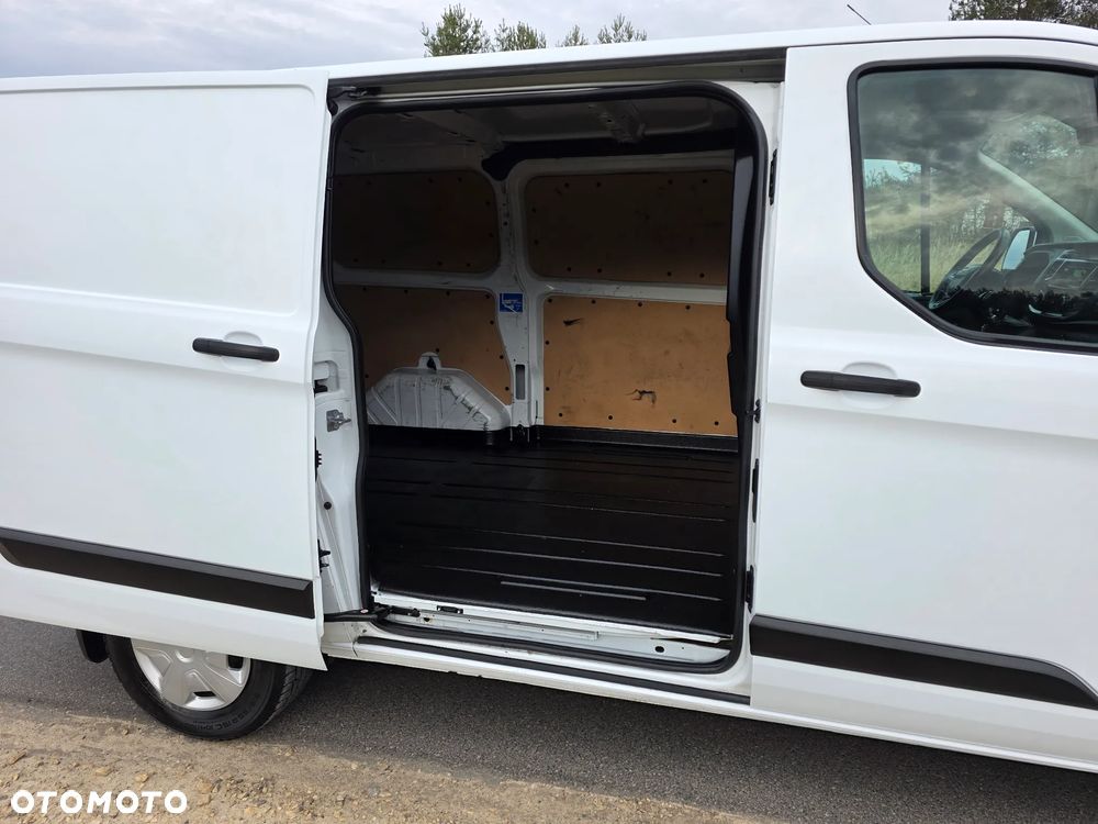 Ford Transit Custom - 21