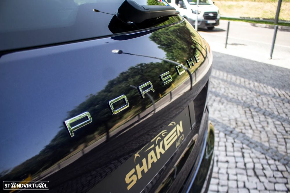 Porsche Cayenne S E-Hybrid - 12