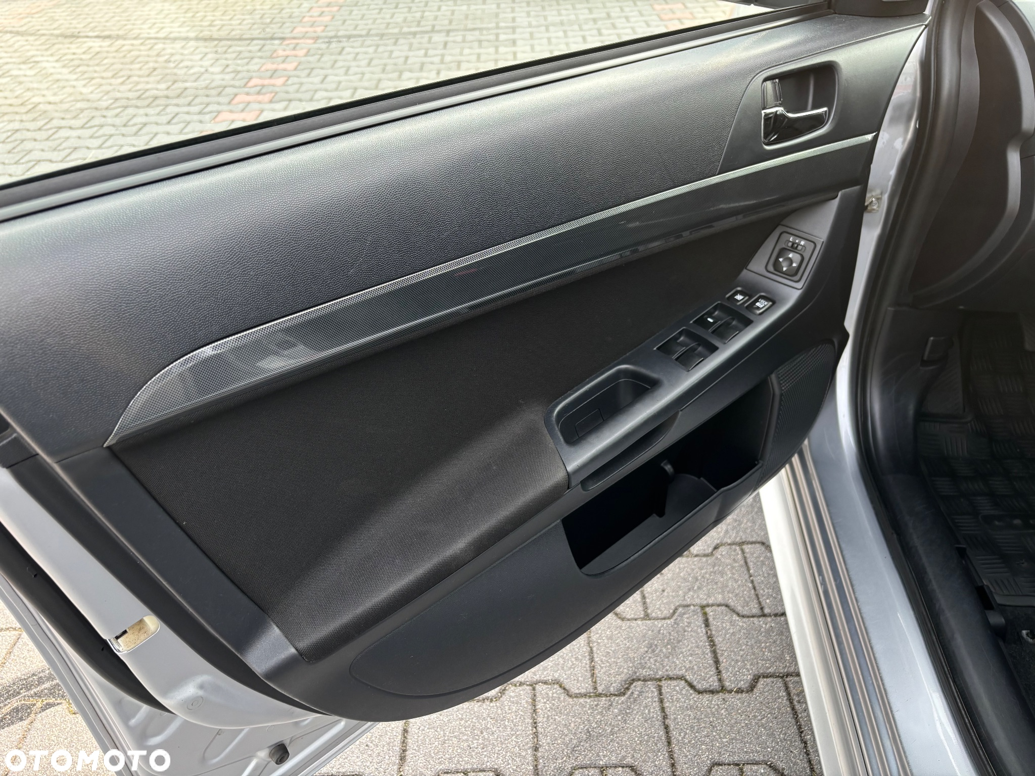 Mitsubishi Lancer 1.8 Invite - 18