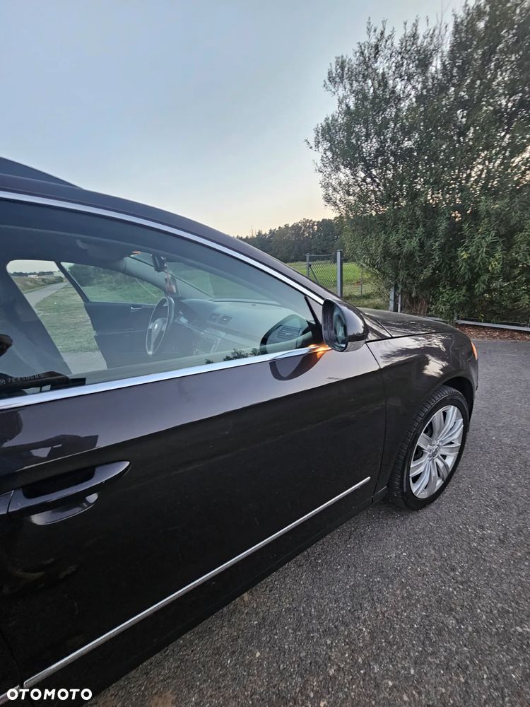 Volkswagen Passat - 20