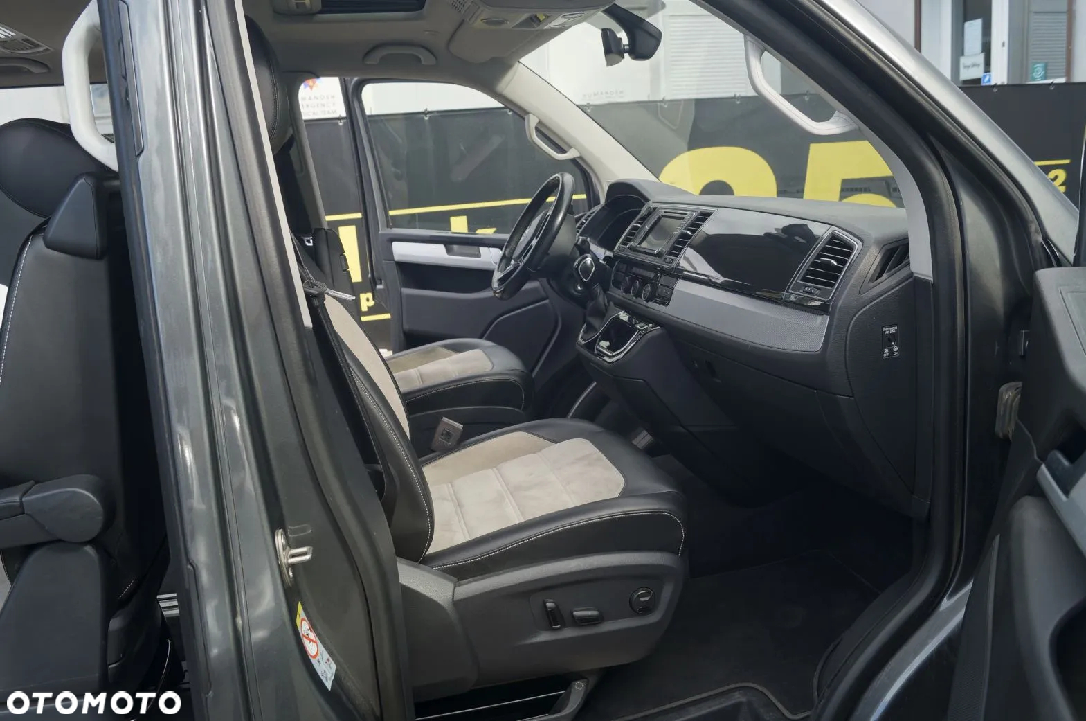 Volkswagen Multivan 2.0 TSI L1 Highline 4Motion DSG - 8