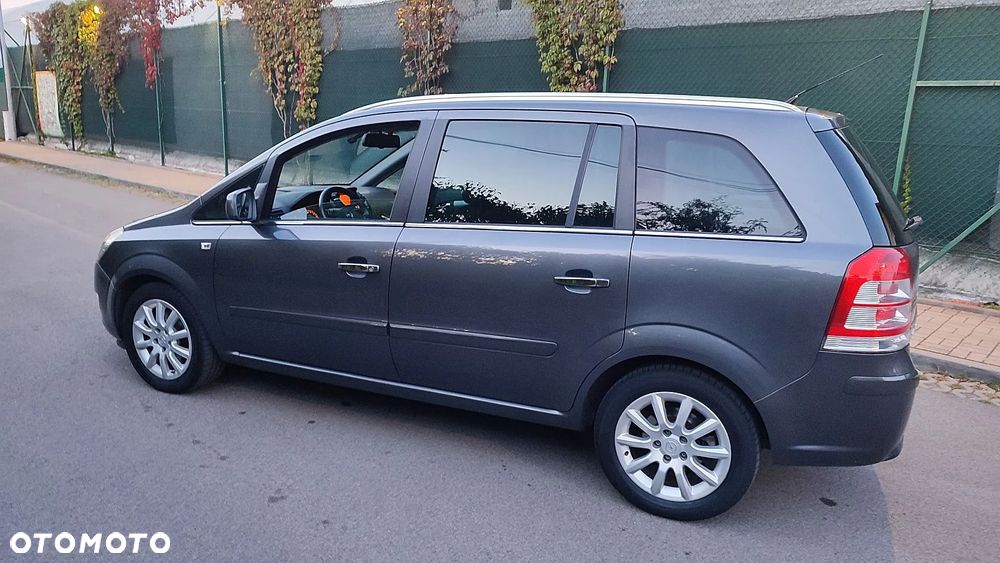 Opel Zafira 1.8 Cosmo - 6