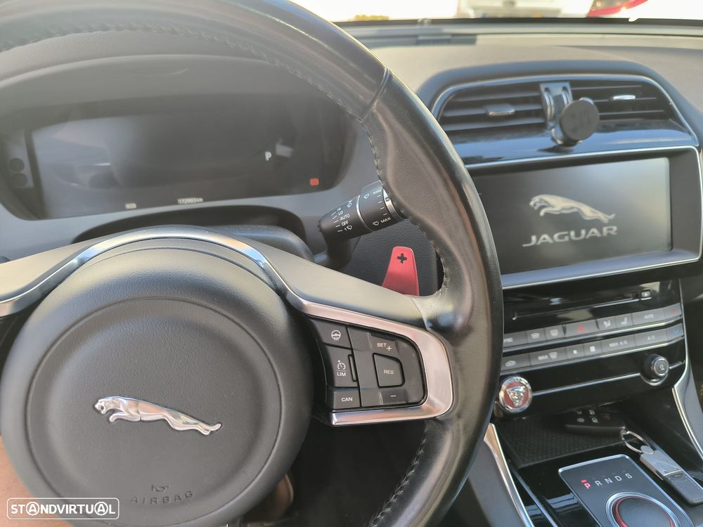 Jaguar XE 20d Aut. R-Sport - 3