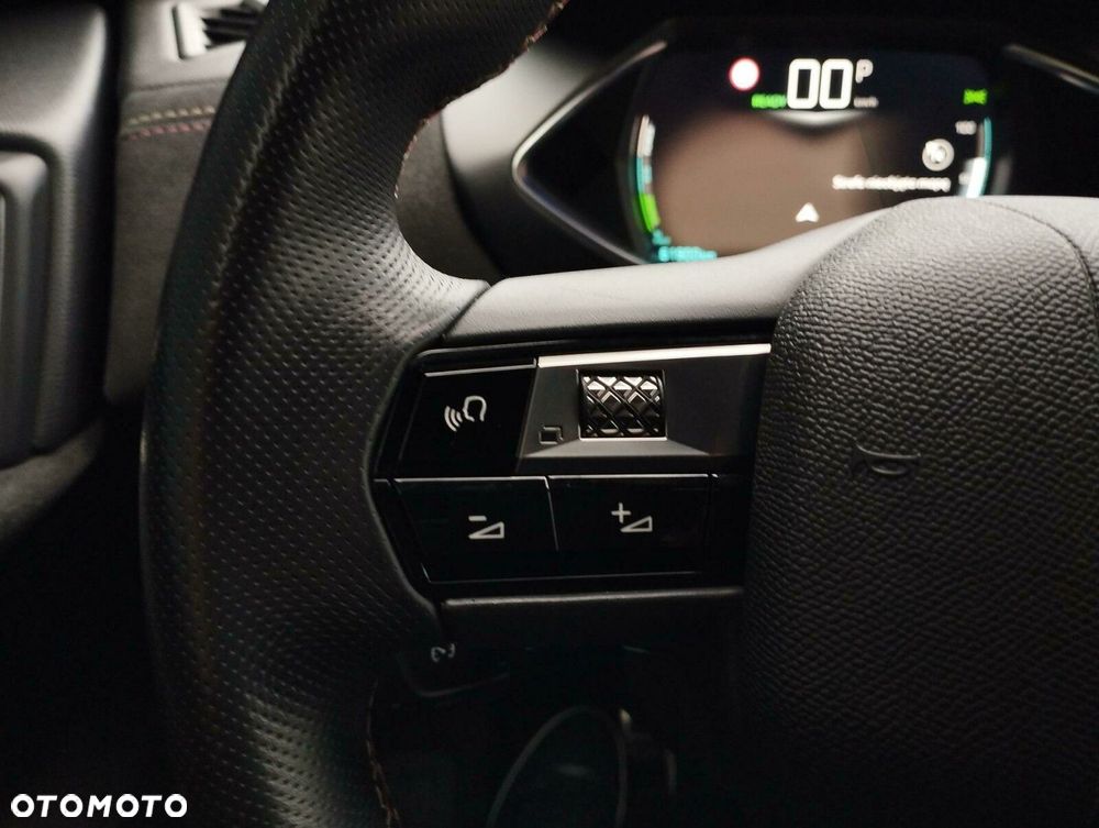 DS Automobiles DS 3 Crossback E-Tense Performance Line + - 34