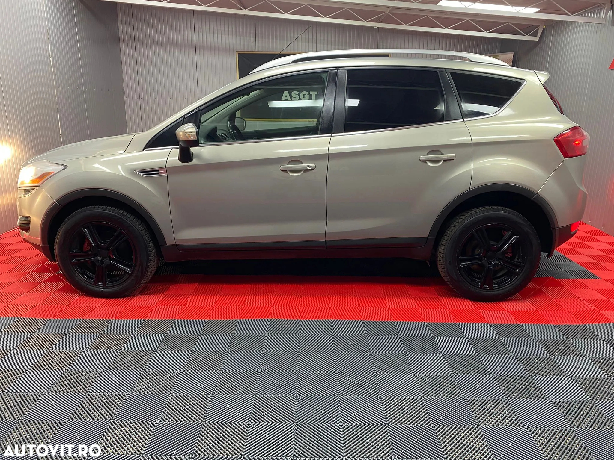 Ford Kuga - 20