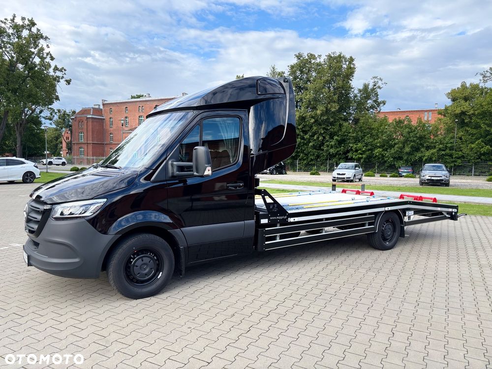 Mercedes-Benz Sprinter - 2