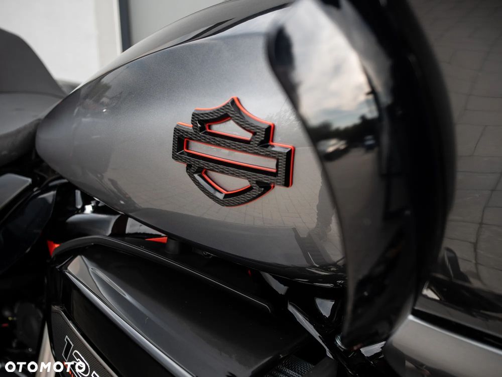 Harley-Davidson Touring Road Glide - 35