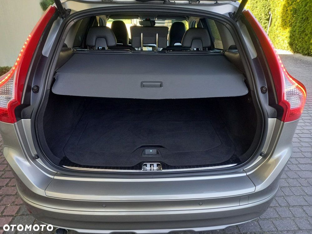 Volvo XC 60 D3 Geartronic Momentum - 21