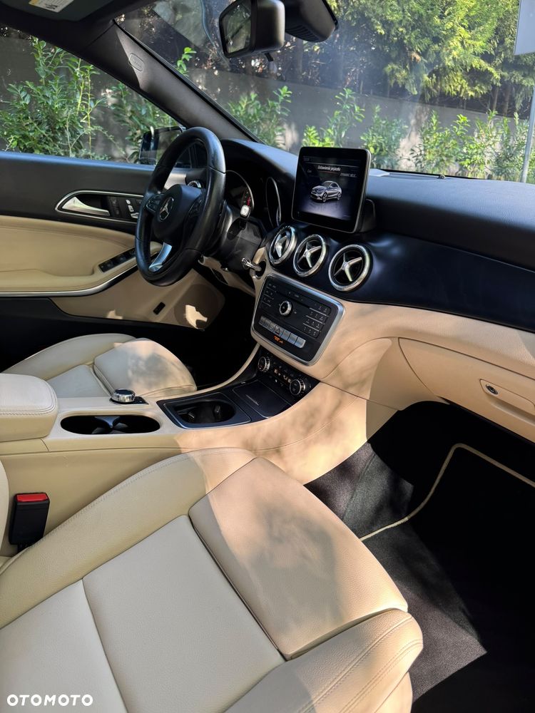 Mercedes-Benz CLA - 28