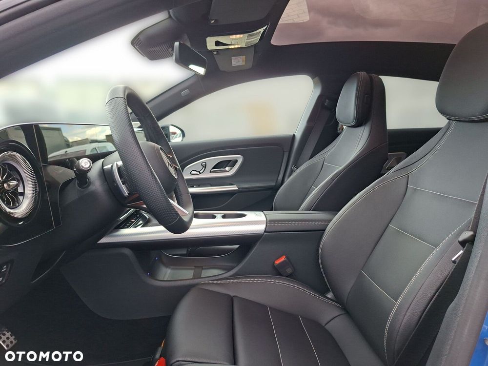 Mercedes-Benz CLA - 21