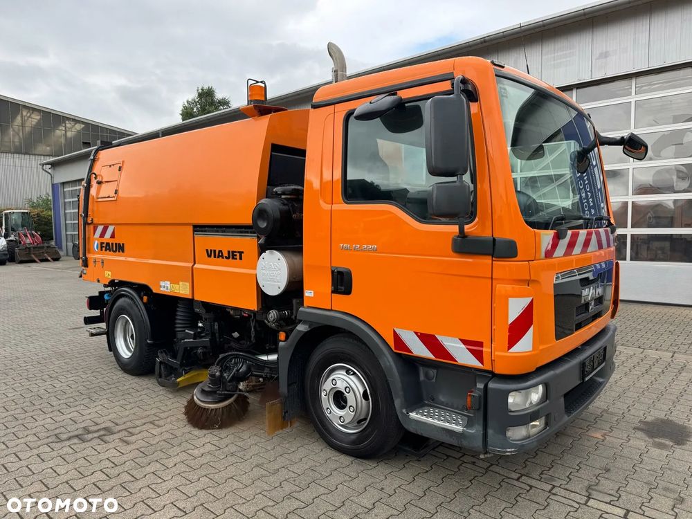 MAN 12.220 4x2 BL EURO5 ZAMIATARKA VIAJET 5RHS - 3