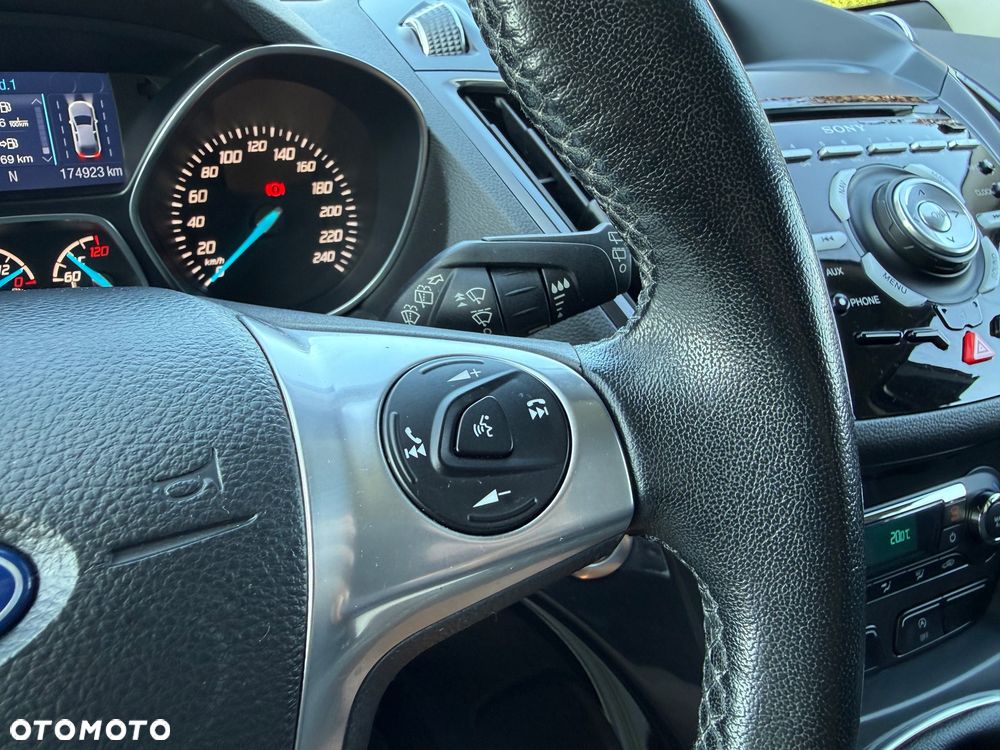 Ford Kuga 2.0 TDCi 4x4 Titanium - 24