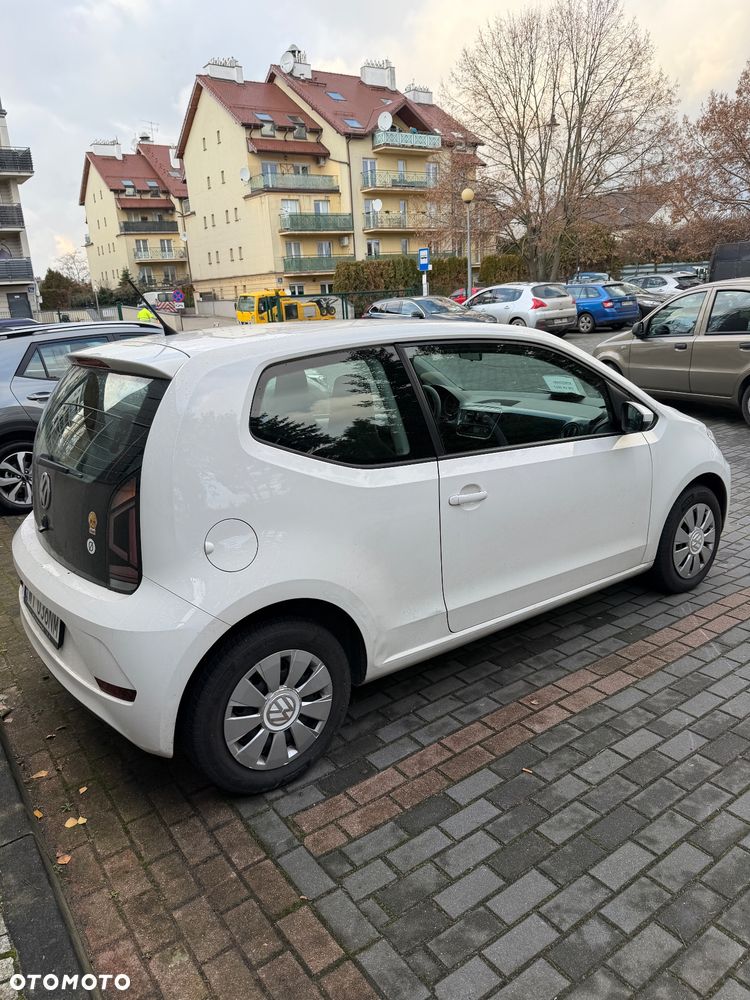 Volkswagen up! move - 4