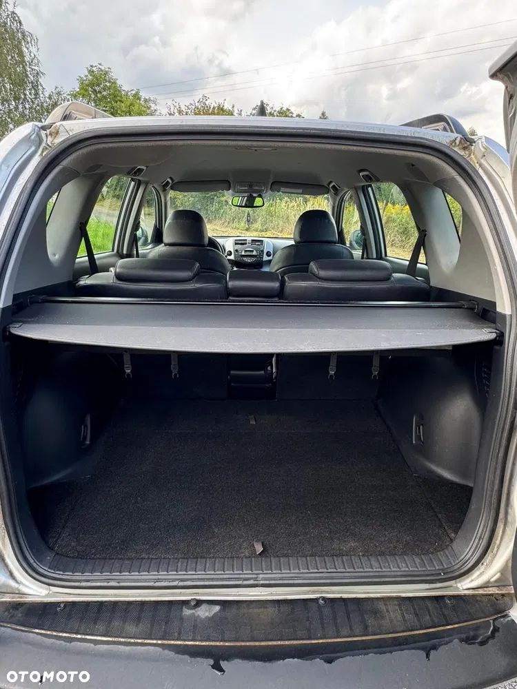 Toyota RAV4 - 28