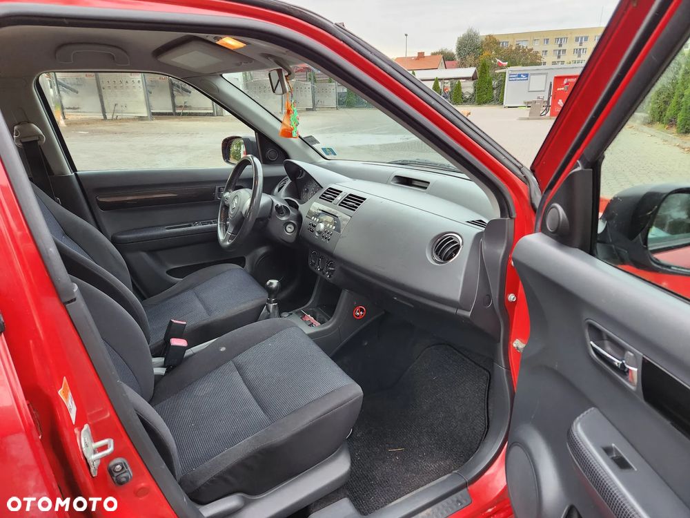 Suzuki Swift 1.3 Comfort dance - 15