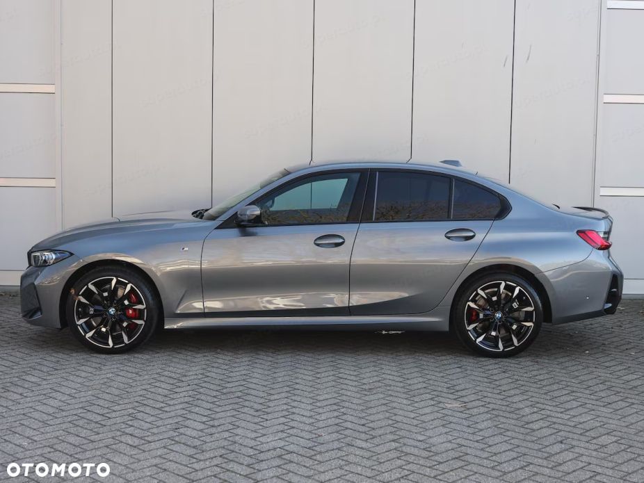 BMW Seria 3 330i xDrive M Sport sport - 3