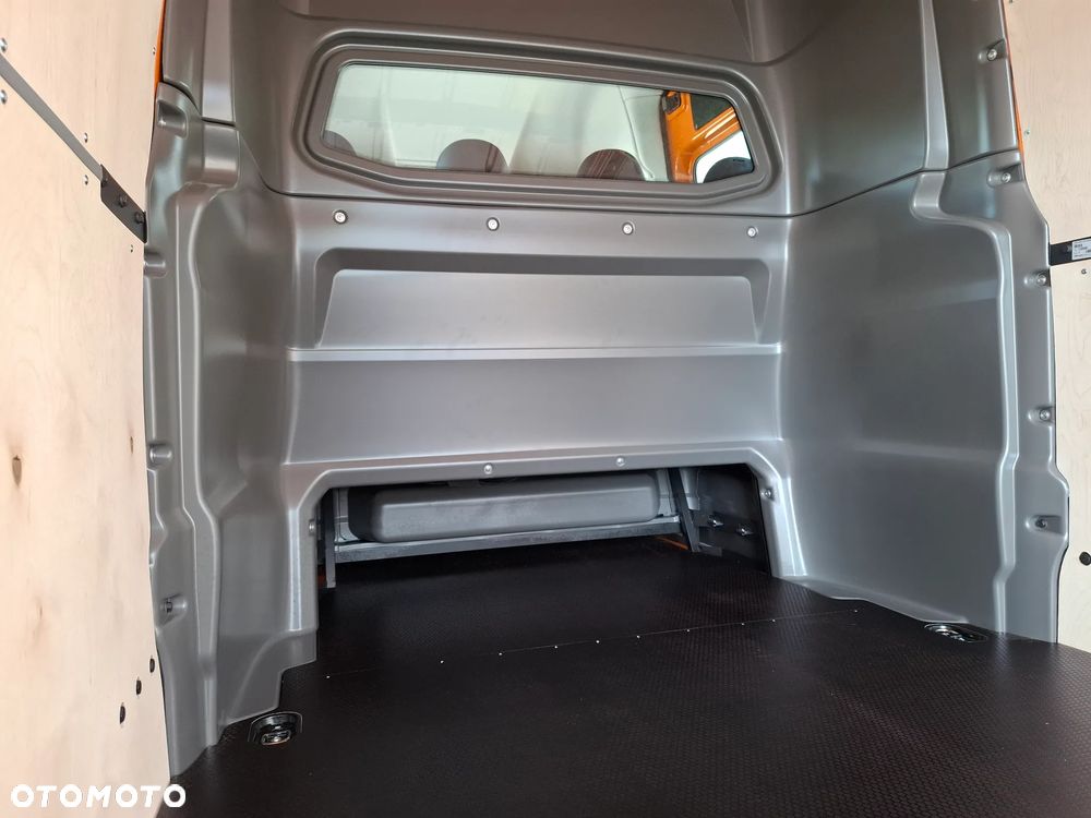 Volkswagen Crafter - 17