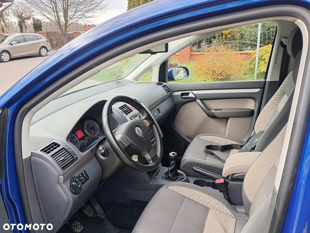 Volkswagen Touran 1.9 TDI DPF Cross - 23