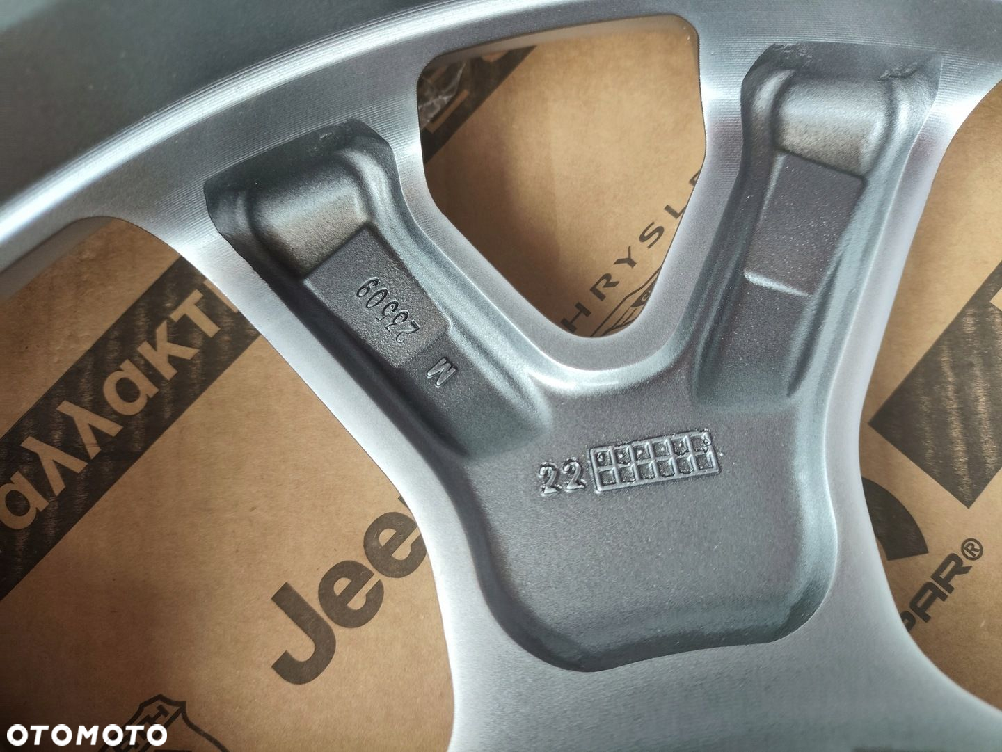 Nowe ALU felgi OE 18 cali 5 x127 DODGE DURANGO Oryginalne - 6