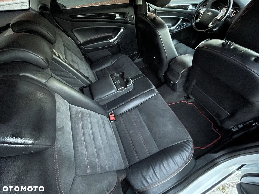 Ford Mondeo 2.0 TDCI Titanium S - 36