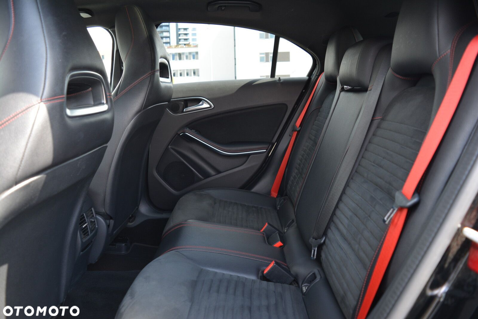 Mercedes-Benz Klasa A 220 4-Matic AMG Line - 22