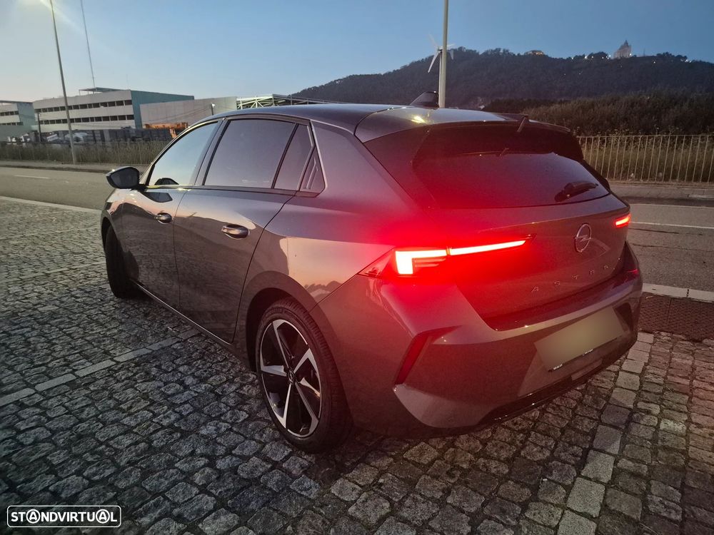 Opel Astra 1.2 T Elegance - 8