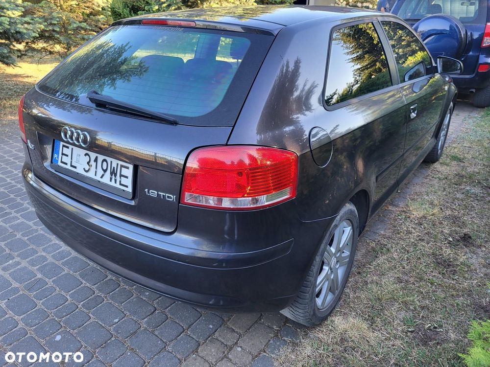 Audi A3 3-drzwiowe 1.6 TDI DPF S line Sportpaket - 17