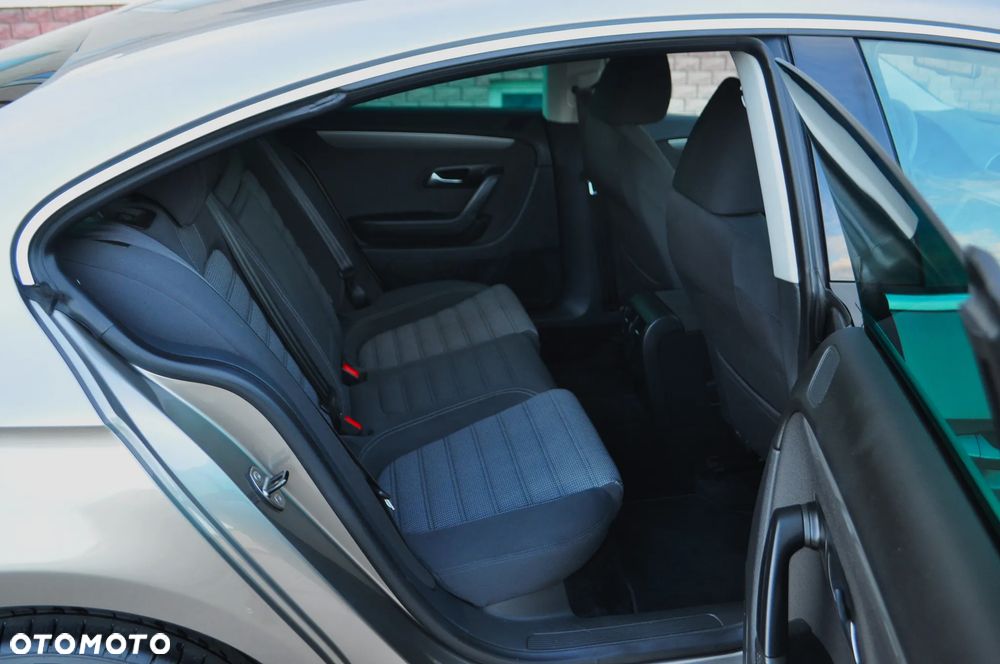 Volkswagen Passat CC - 27