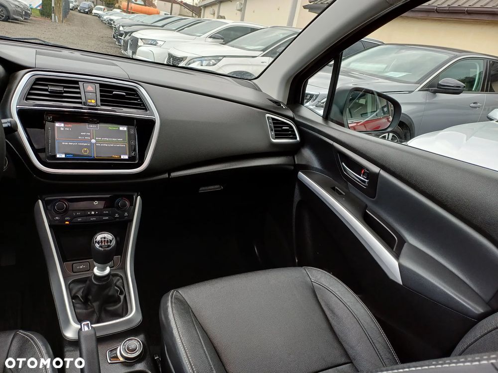 Suzuki SX4 S-Cross 1.4 T Premium 4WD - 22