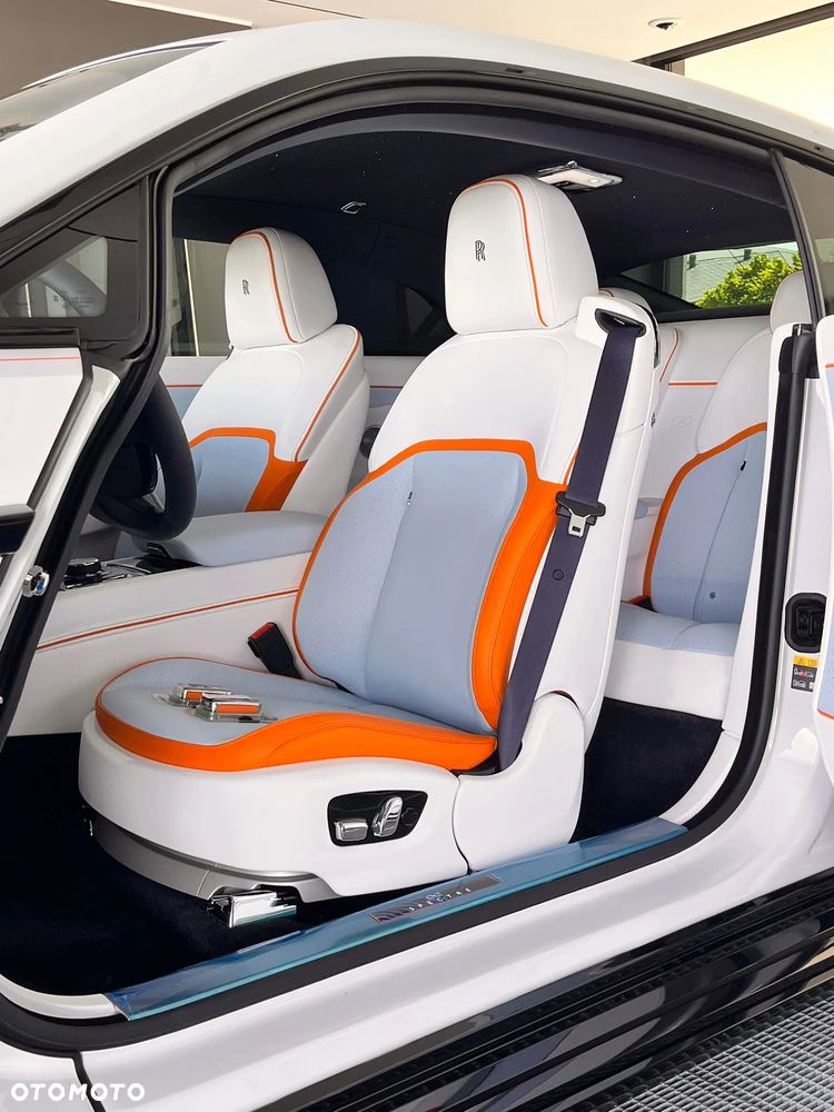 Rolls-Royce Spectre - 23