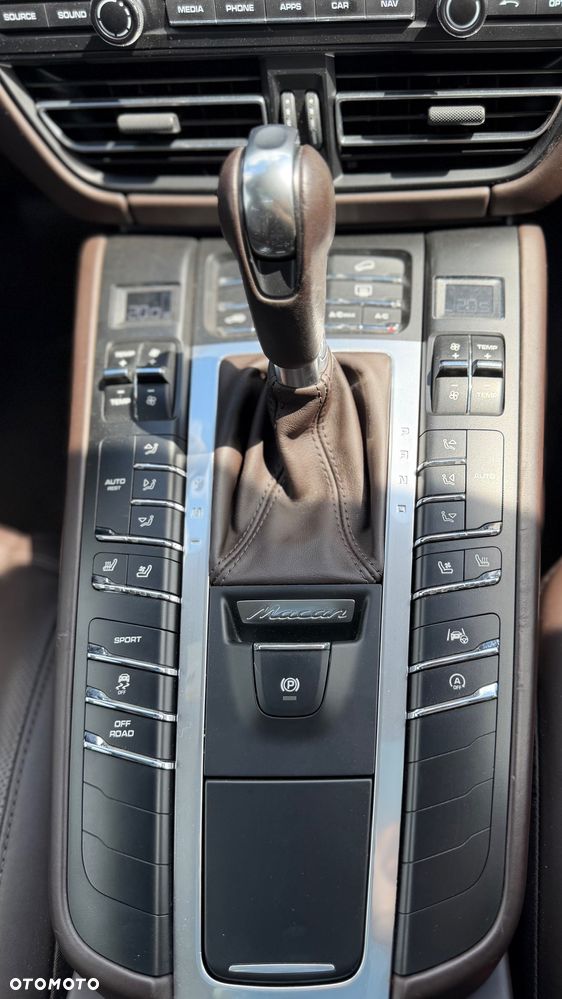 Porsche Macan S - 28