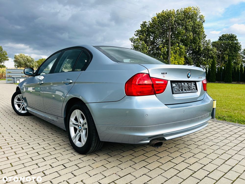 BMW Seria 3 318i Edition Sport - 4