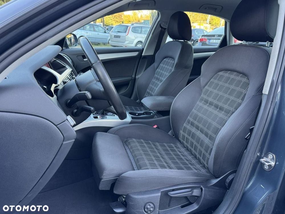 Audi A4 Limousine - 23