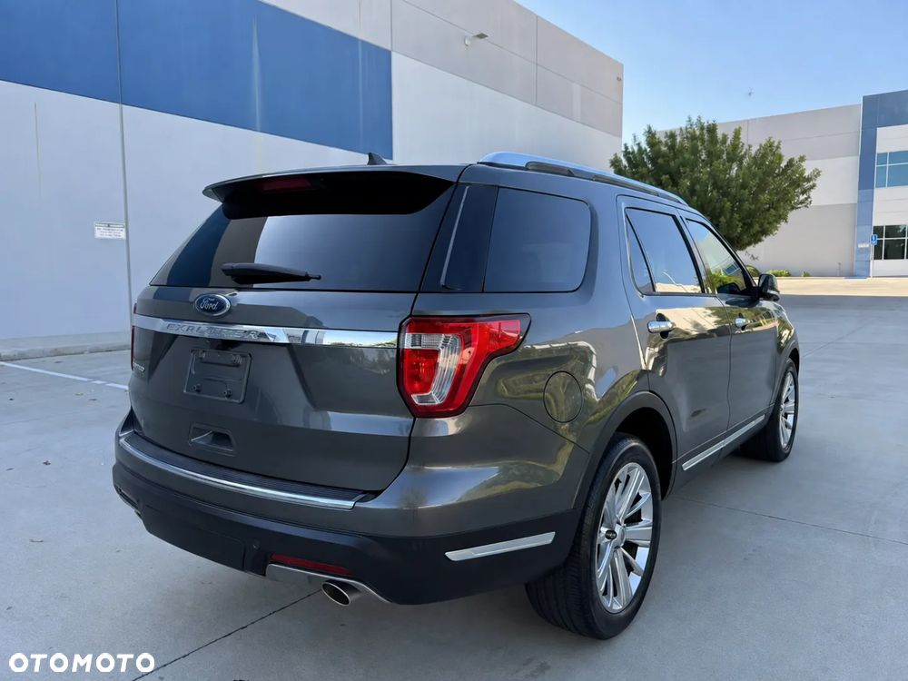 Ford Explorer - 8